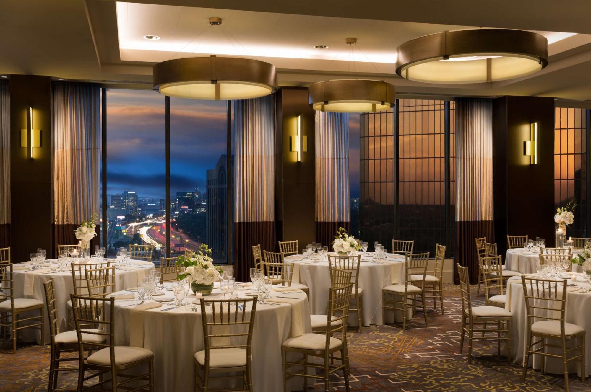 Doubletree By Hilton Hotel Dallas Campbell Centre Екстер'єр фото